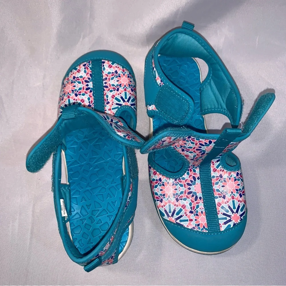 Lands’ End Sandals Kids Youth Size 4 Floral Teal Pink Closed Toe Shoes